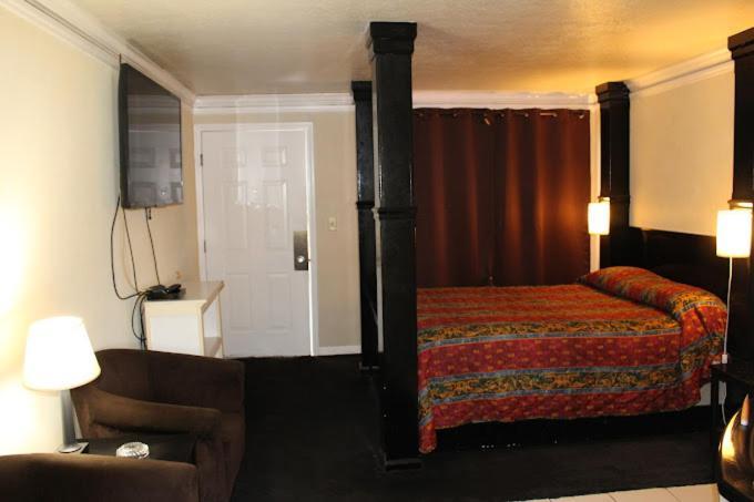 Blisspoint Inn Fka Motel 6T7 Ινδιανάπολη Εξωτερικό φωτογραφία