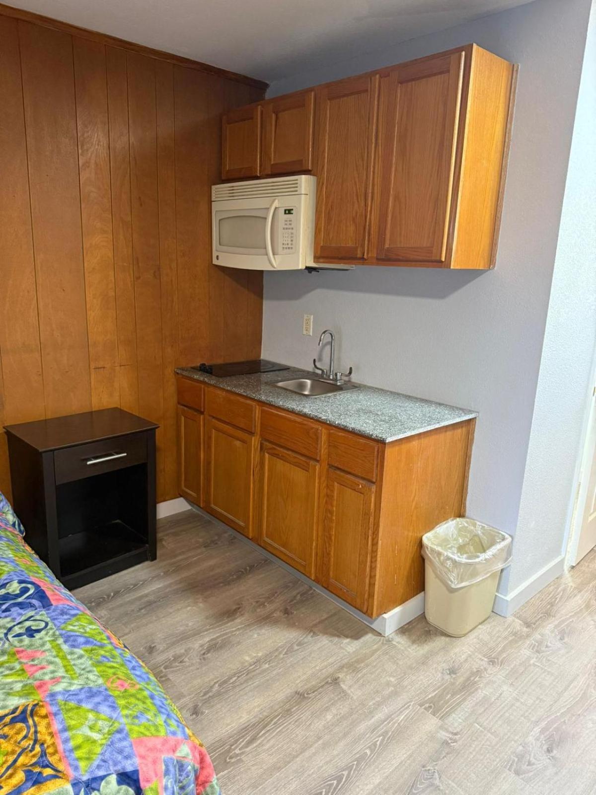 Blisspoint Inn Fka Motel 6T7 Ινδιανάπολη Εξωτερικό φωτογραφία