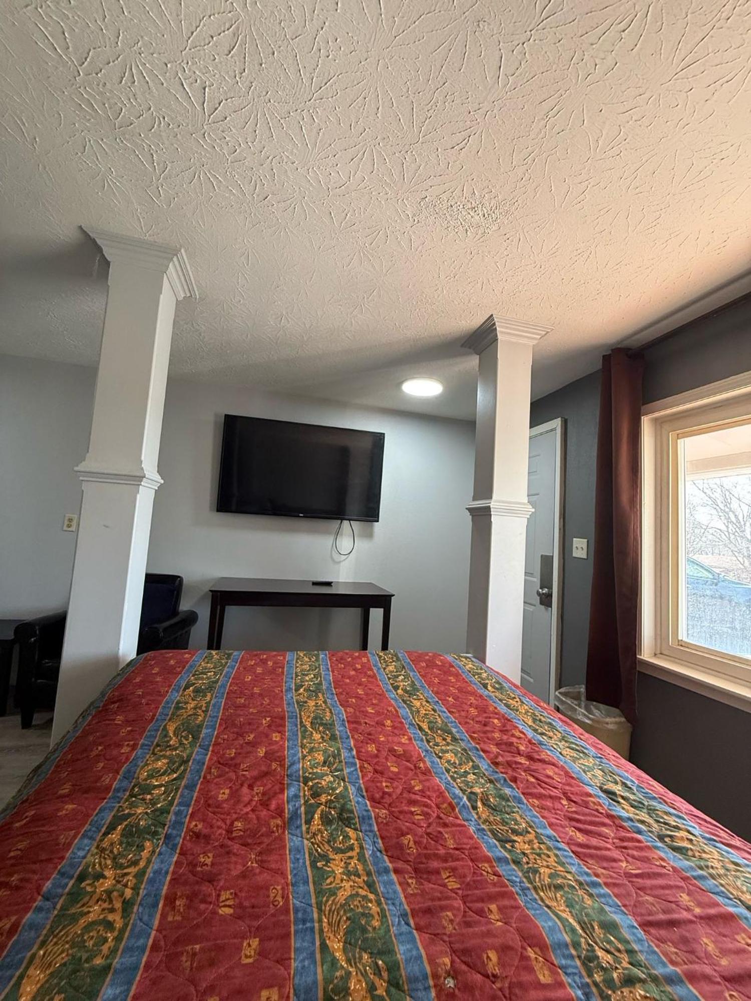 Blisspoint Inn Fka Motel 6T7 Ινδιανάπολη Εξωτερικό φωτογραφία
